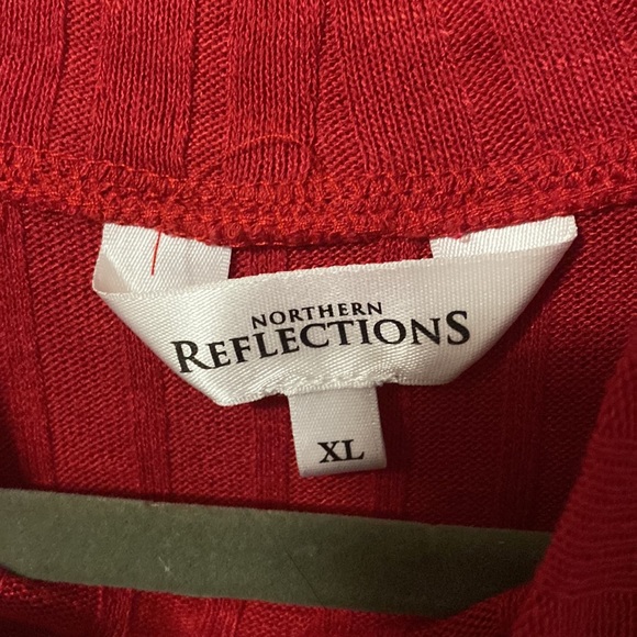 A Woman’s red top in XL - Picture 4 of 5